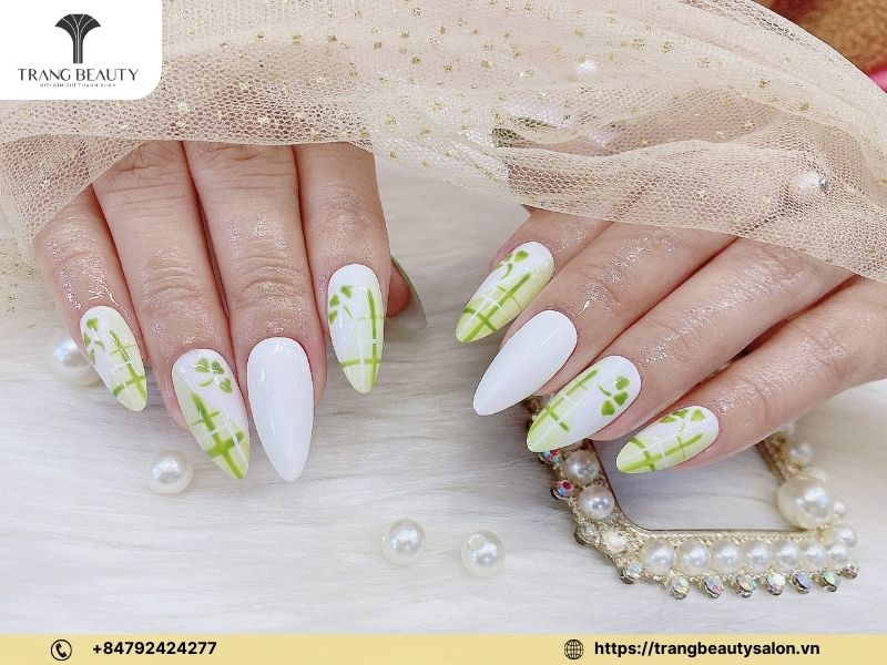 Mẫu nail màu xanh bơ sơn loang