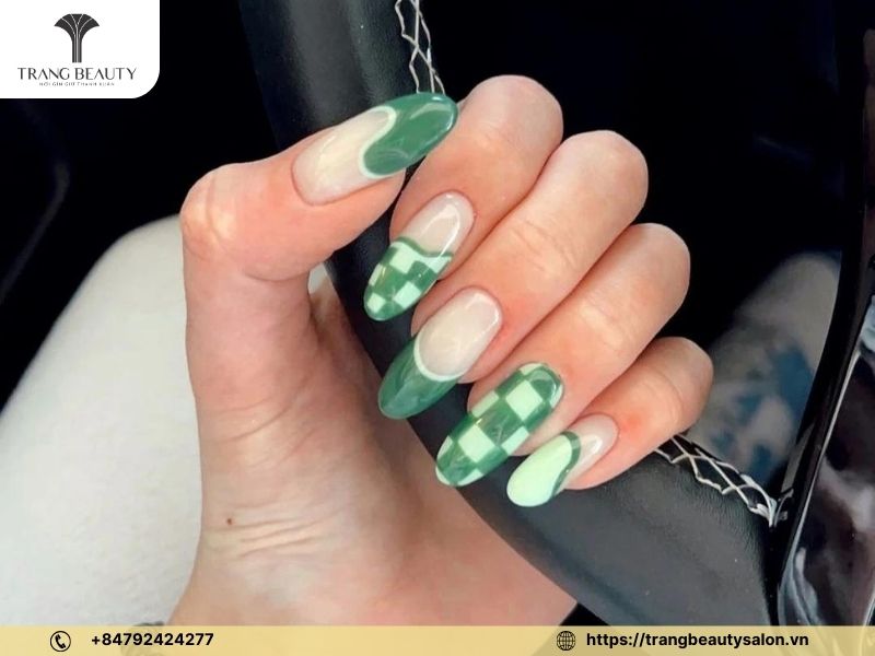 Nail xanh bơ đậm