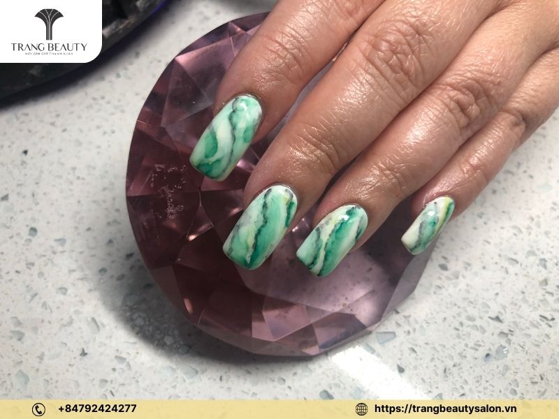 Nail xanh bơ phối kim tuyến