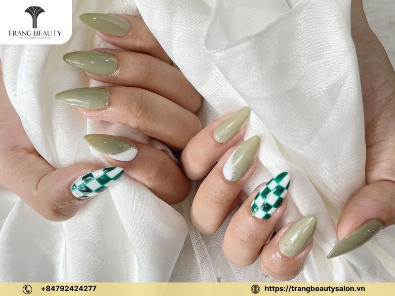 Mẫu móng xanh bơ phối caro