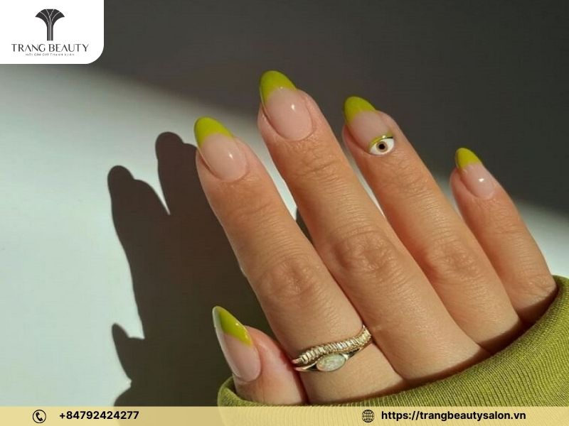 Móng màu xanh bơ đáng yêu