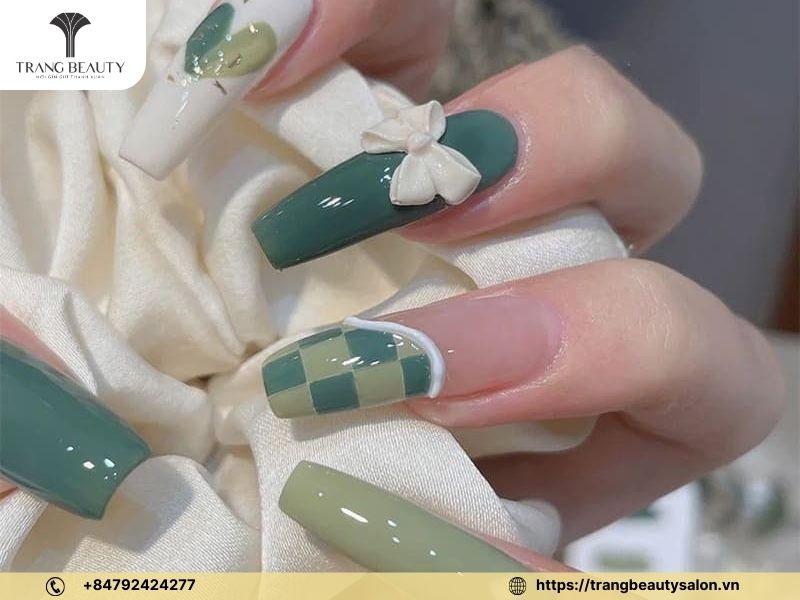 Nail xanh bơ đậm