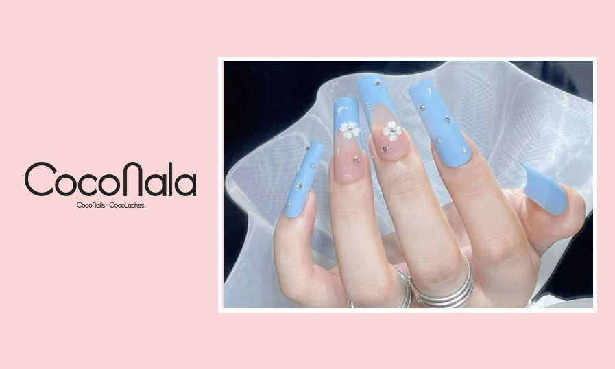 Mẫu nail đính ngọc trai với họa tiết hoa lá