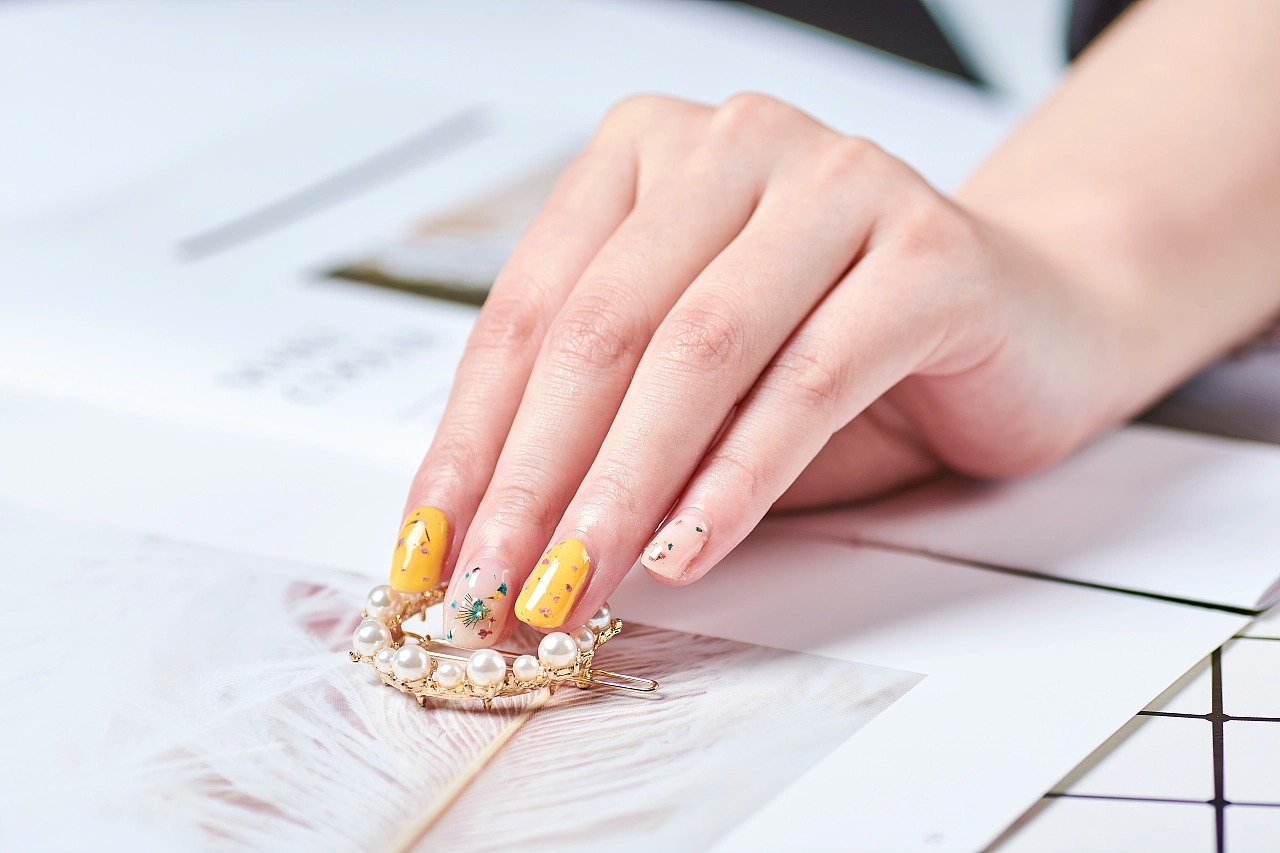 Mẫu nail móng vuông cho mẹ