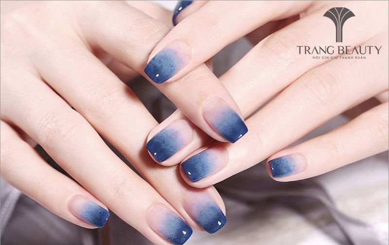 Mẫu nail trơn phối màu xanh hồng