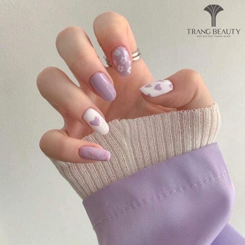 Nail móng trơn màu pastel trái tim