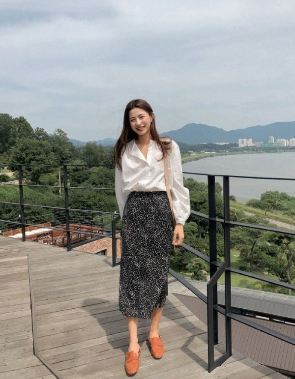 Bật mí cách phối đồ với chân váy hoa nhí siêu xinh