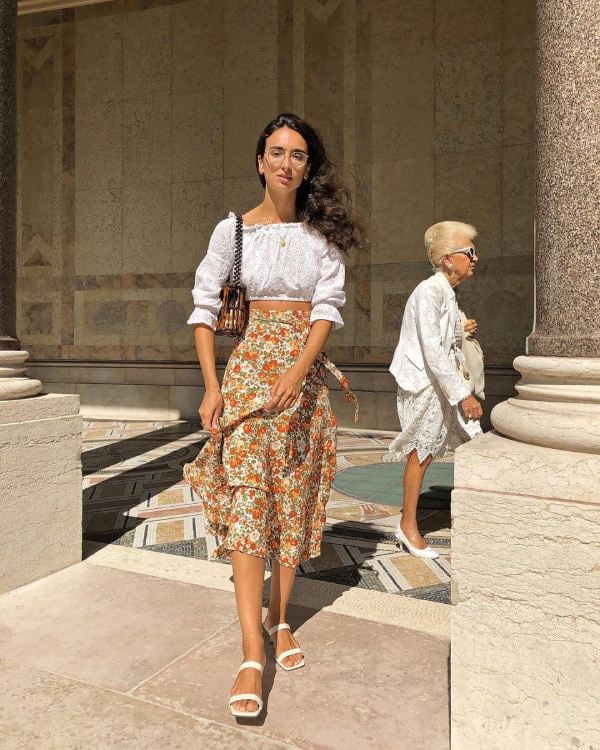 Bật mí cách phối đồ với chân váy hoa nhí siêu xinh