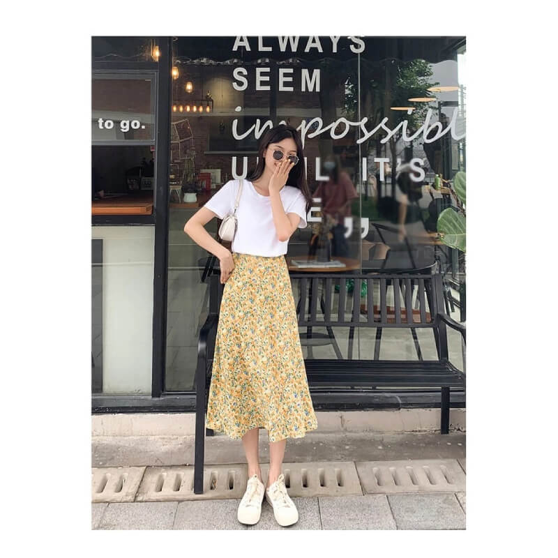 chân váy hoa phối với áo gì