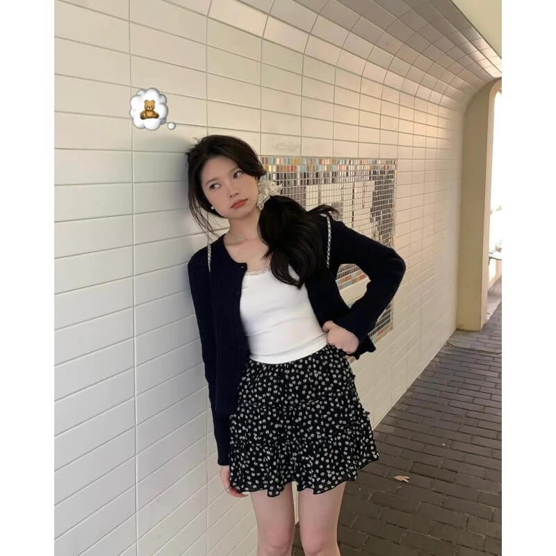 chân váy hoa phối với áo gì