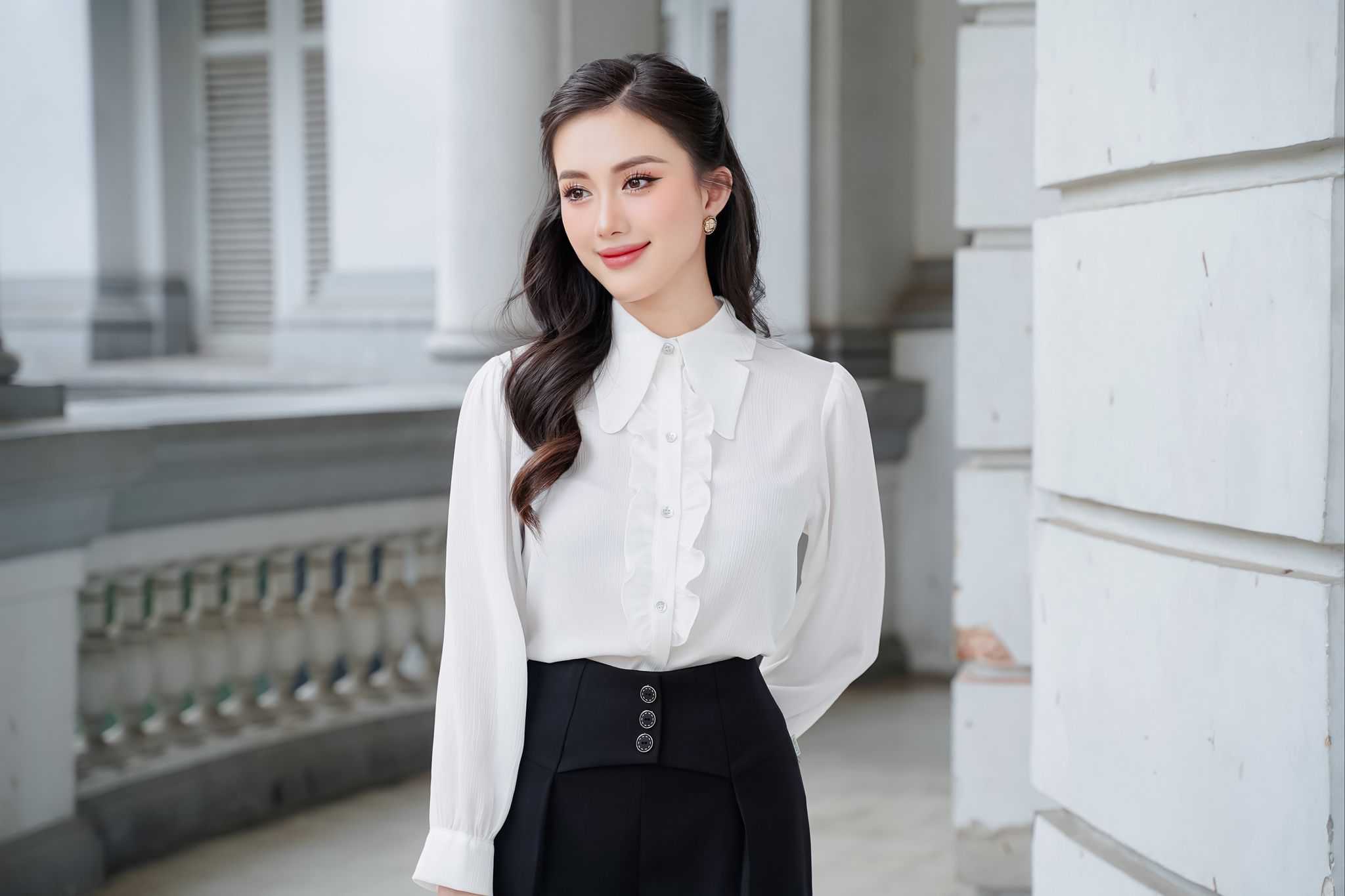 áo sơ mi nữ trắn phối bèo ngực