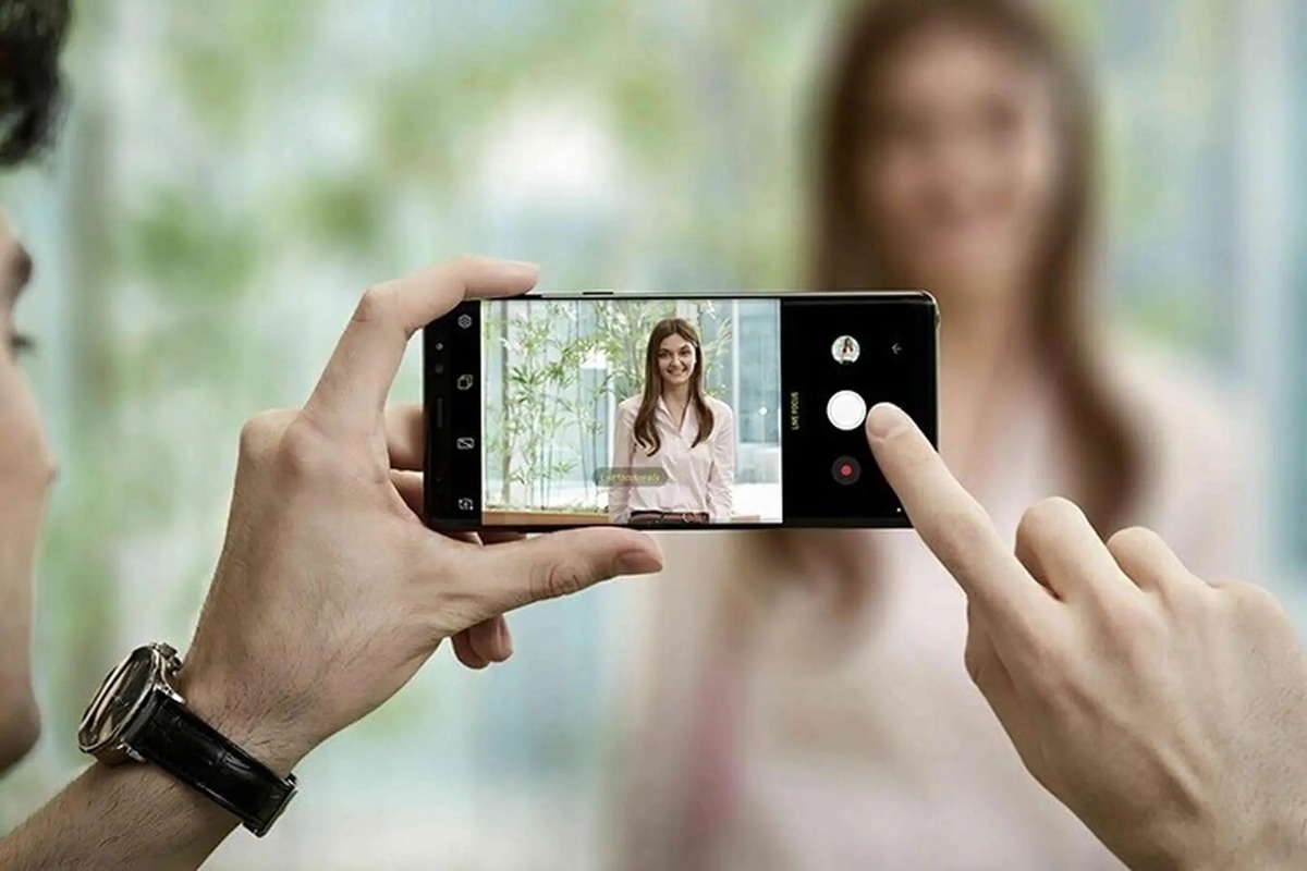 Hướng dẫn cách tự chụp ảnh 4x6 bằng điện thoại tại nhà