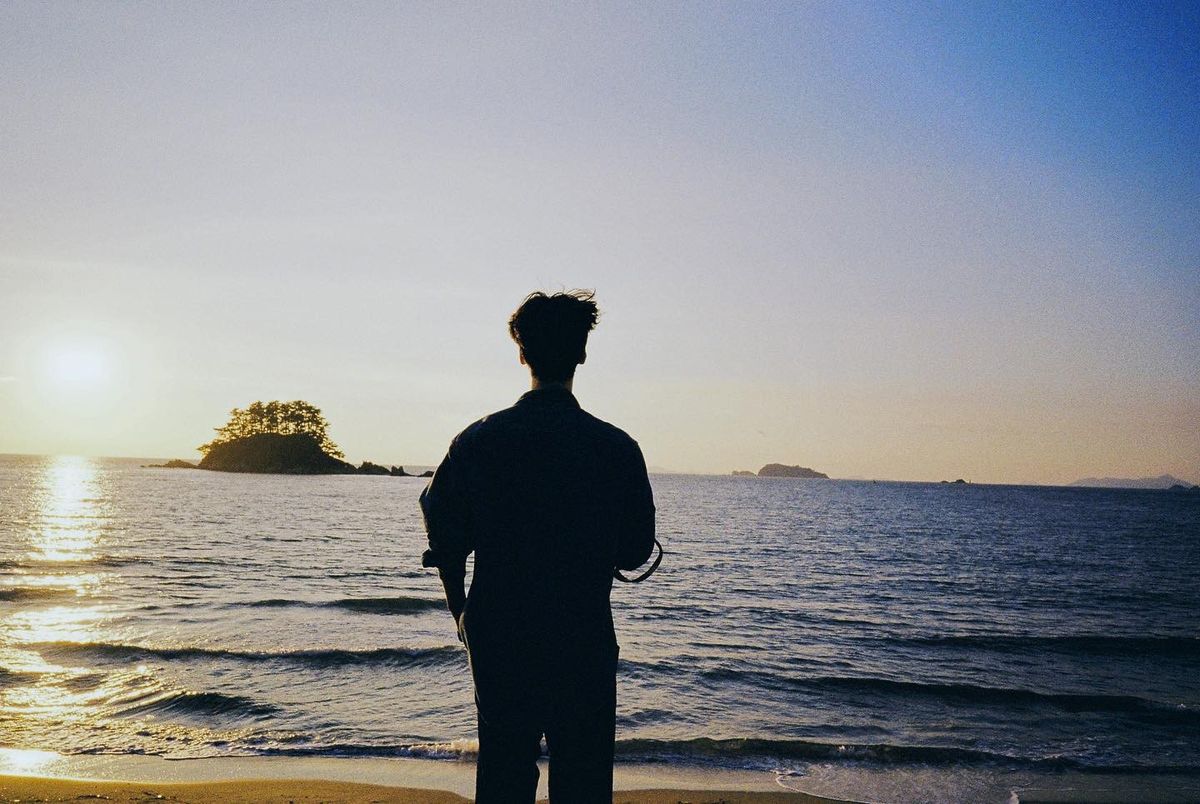 Trời xanh quá, lòng cũng lặng theo