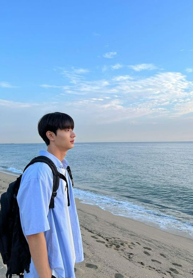 Biển cứ rộng như thế, lòng cũng nhẹ dần đi