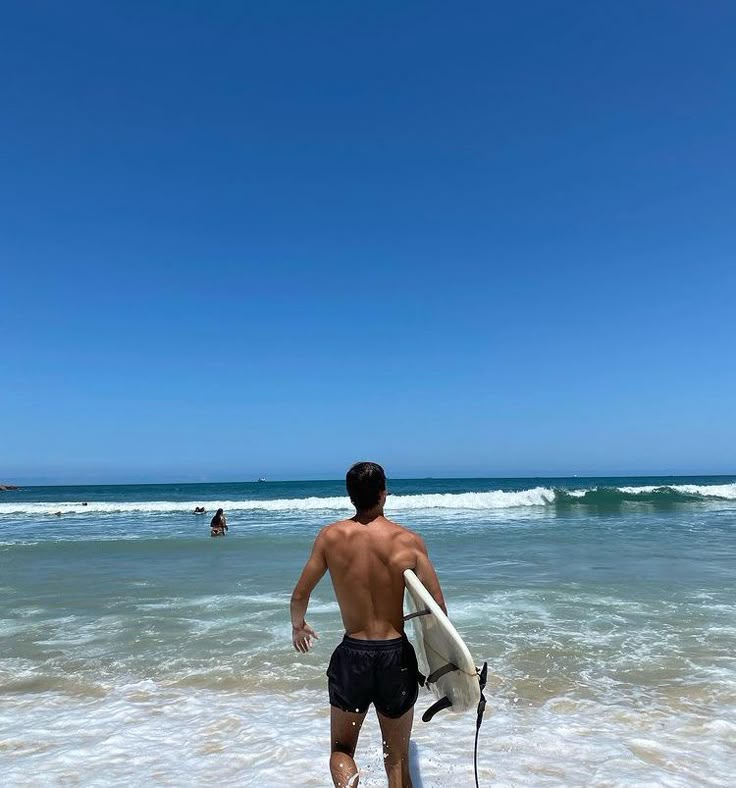 Cách tạo dáng chụp ảnh ở biển cho nam