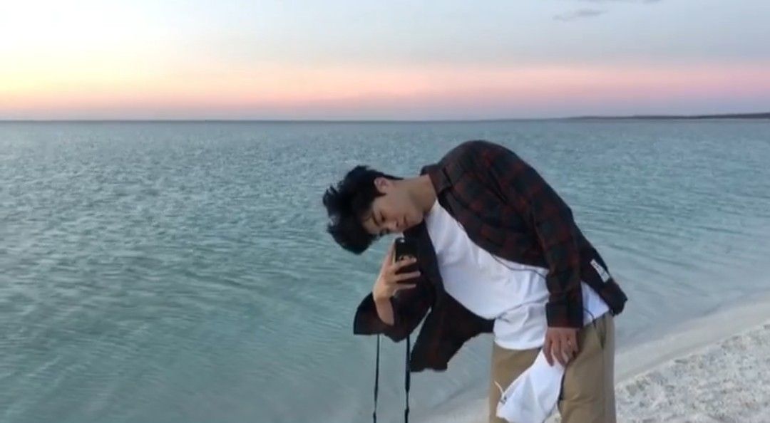 Gió thổi đâu đó, lòng lặng nơi đây