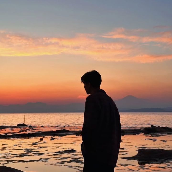 Khoảnh khắc quay đầu chụp lén nghệ