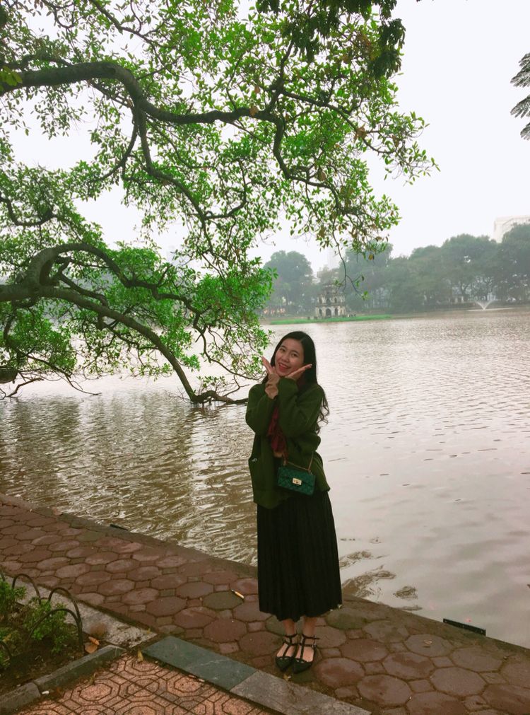Giữa ngàn ánh mắt, tôi vẫn tìm thấy anh