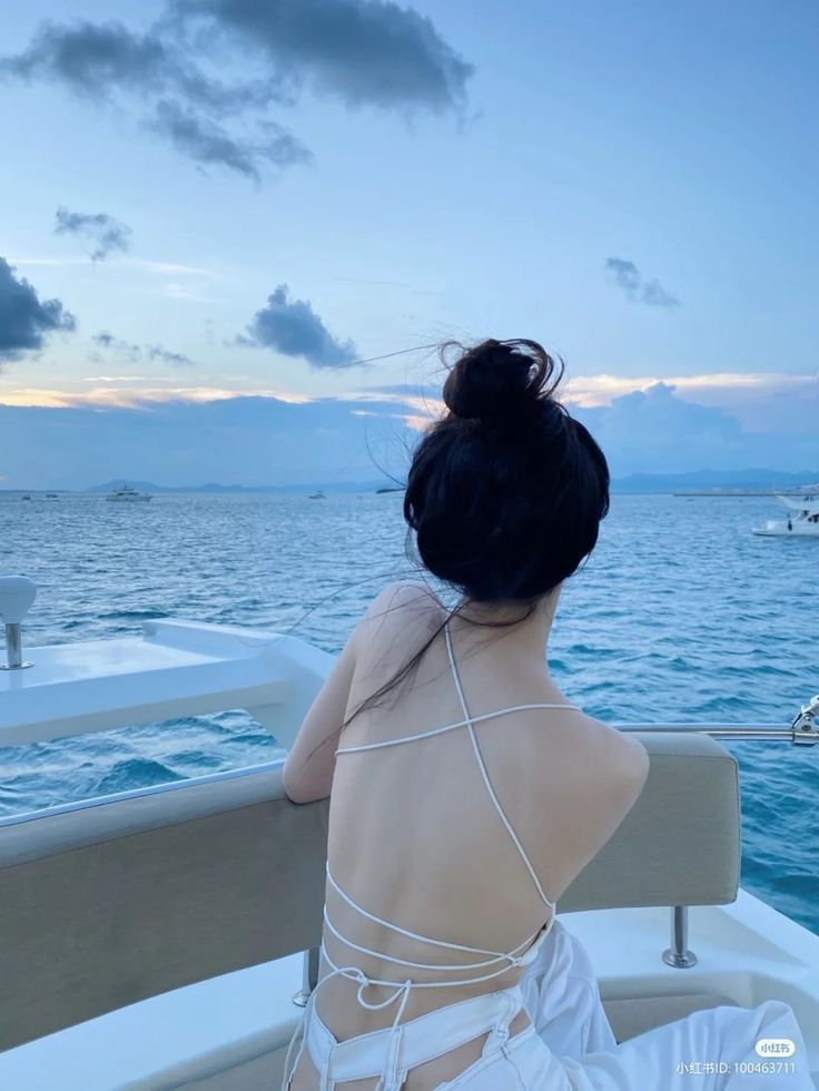 Ảnh du thuyền không cần diễn, cứ thả lòng thôi