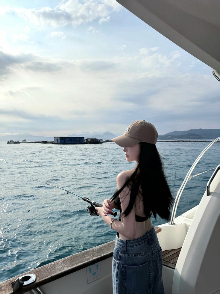 Khung hình du thuyền luôn có chút lãng đãng rất riêng