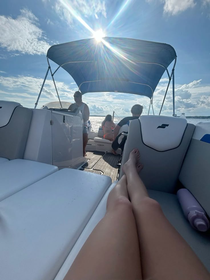 Một khung hình đậm chất biển - nhẹ, rộng, và sâu