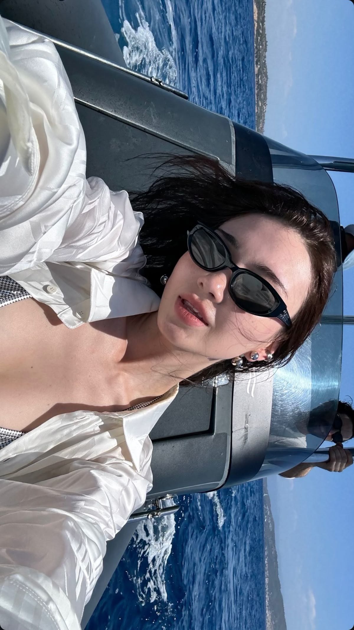 Bạn không cần diễn, vì biển luôn thật lòng