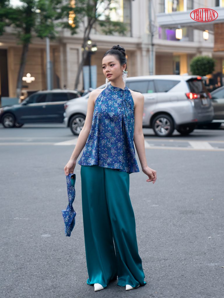 ao-yem-cach-tan-thai-tuan-mau-xanh