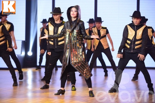 Ngọc Trinh, Thủy Tiên sexy biểu diễn tại Chung kết BNHV 2016 - 36