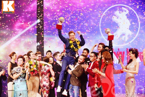 Ngọc Trinh, Thủy Tiên sexy biểu diễn tại Chung kết BNHV 2016 - 1