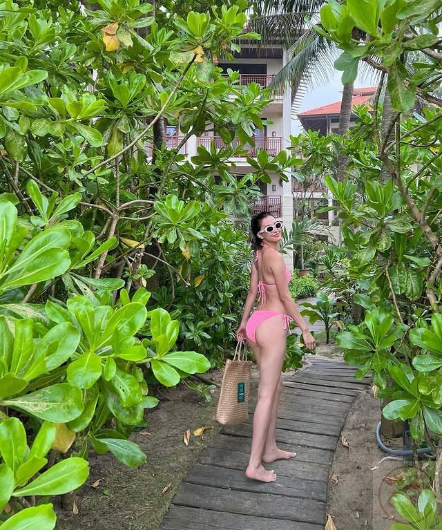 Tiểu Vy bikini