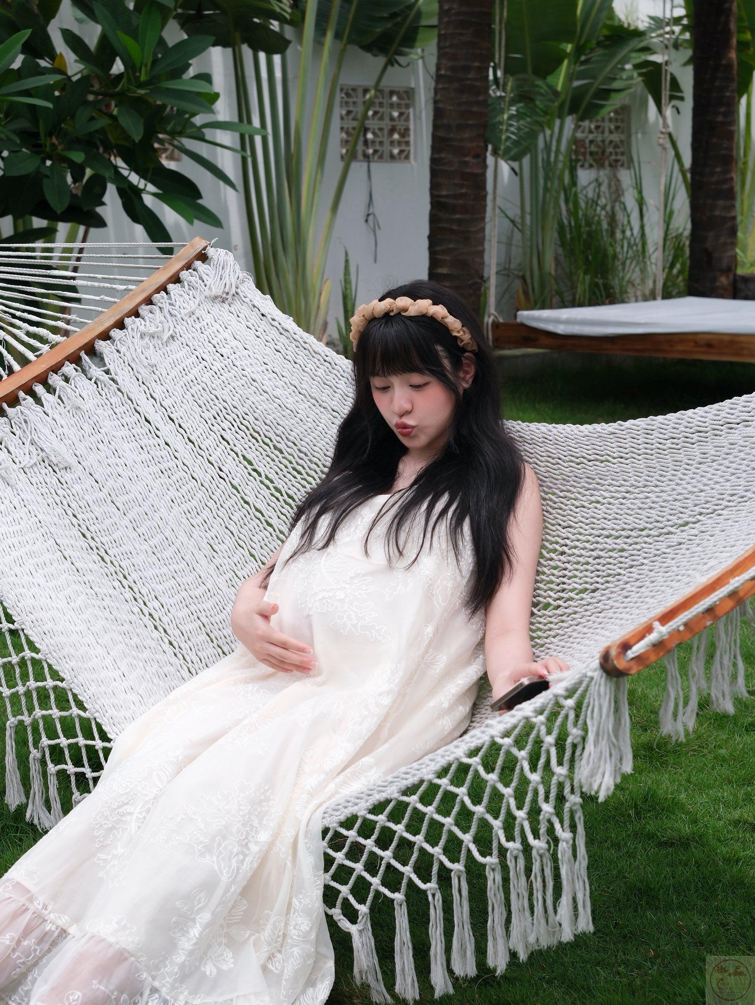 Fan bất ngờ khi thấy cô ấy lựa chọn phong cách chín chắn hơn