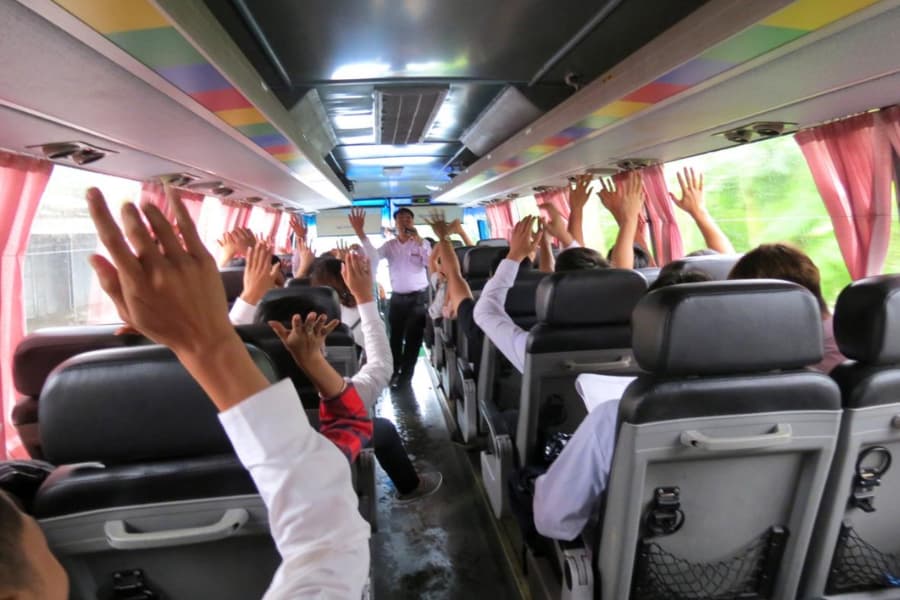 Tro-choi-tren-xe-can-co-nguoi-dan-dat-linh-hoat