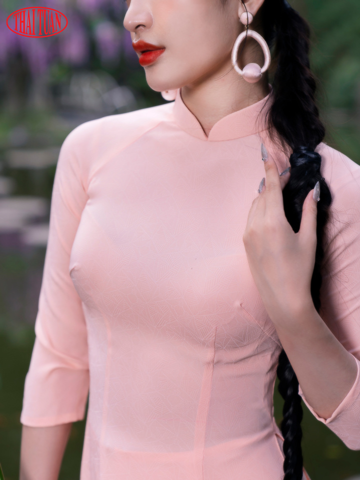 áo dài gấm màu hồng