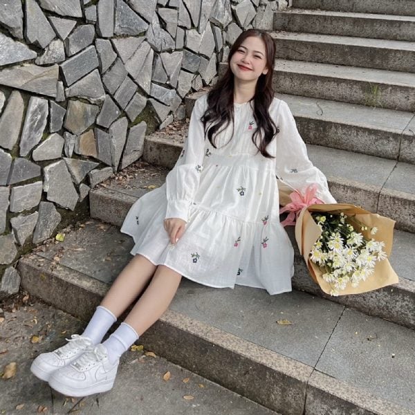 Liệu rằng bạn có băn khoăn váy babydoll đi với giày gì giúp tăng phần năng động cho trang phục?