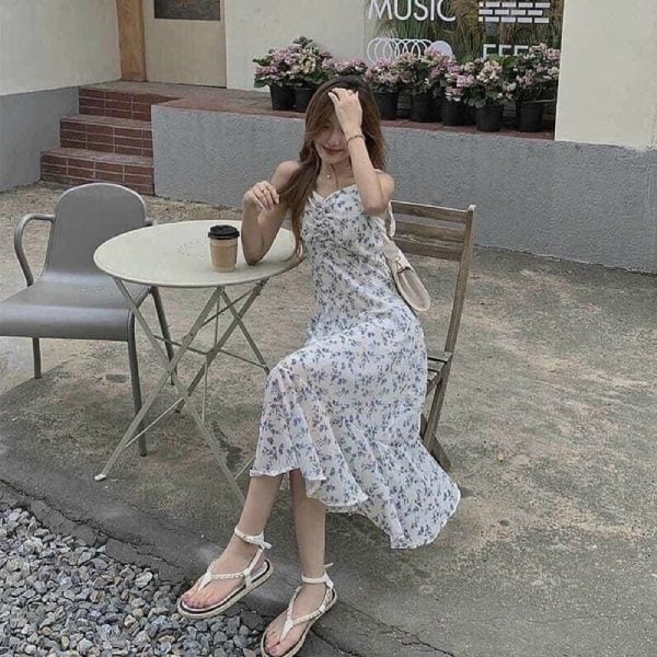 Để tạo được dấu ấn riêng nên mix váy babydoll đi với giày gì?