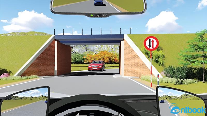 Xe nào phải nhường đường