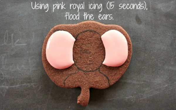 Sweet Christmas Mouse Cookies with Yankee Girl Yummies, via Sweetsugarbelle.com