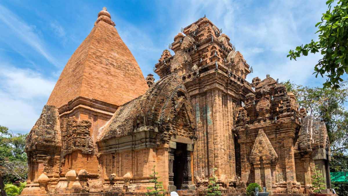 Lễ hội Tháp Bà Ponagar Nha Trang