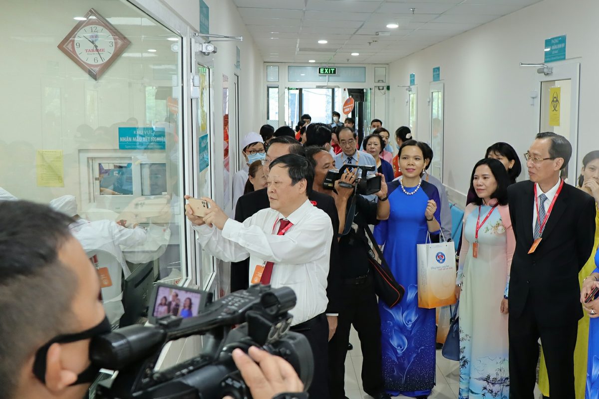 Tin ảnh _ Bệnh viện Hùng Vương khánh thành tòa nhà Bách Hợp sau 3 năm xây dựng