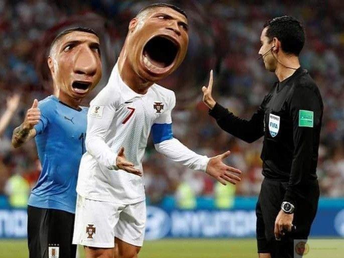 Ảnh chế Ronaldo khóc