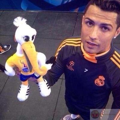 Nhiều bức ảnh Ronaldo chế đã trở thành hiện tượng cực kỳ viral