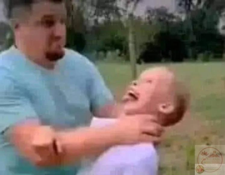 ảnh chế bóp cổ độc đáo