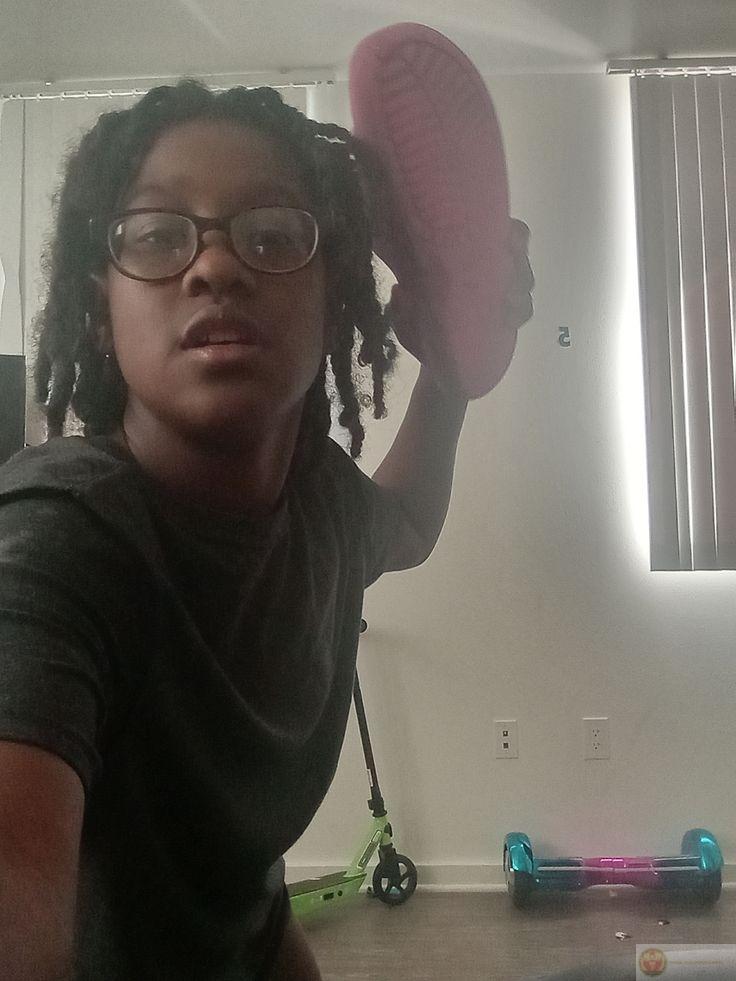 Cầm dép nhẹ nhàng, hậu quả thì nặng nề