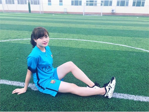 Cuộc thi Ảnh `Hoa khôi sân cỏ` sinh viên khoa Du lịch K10 - HAUI