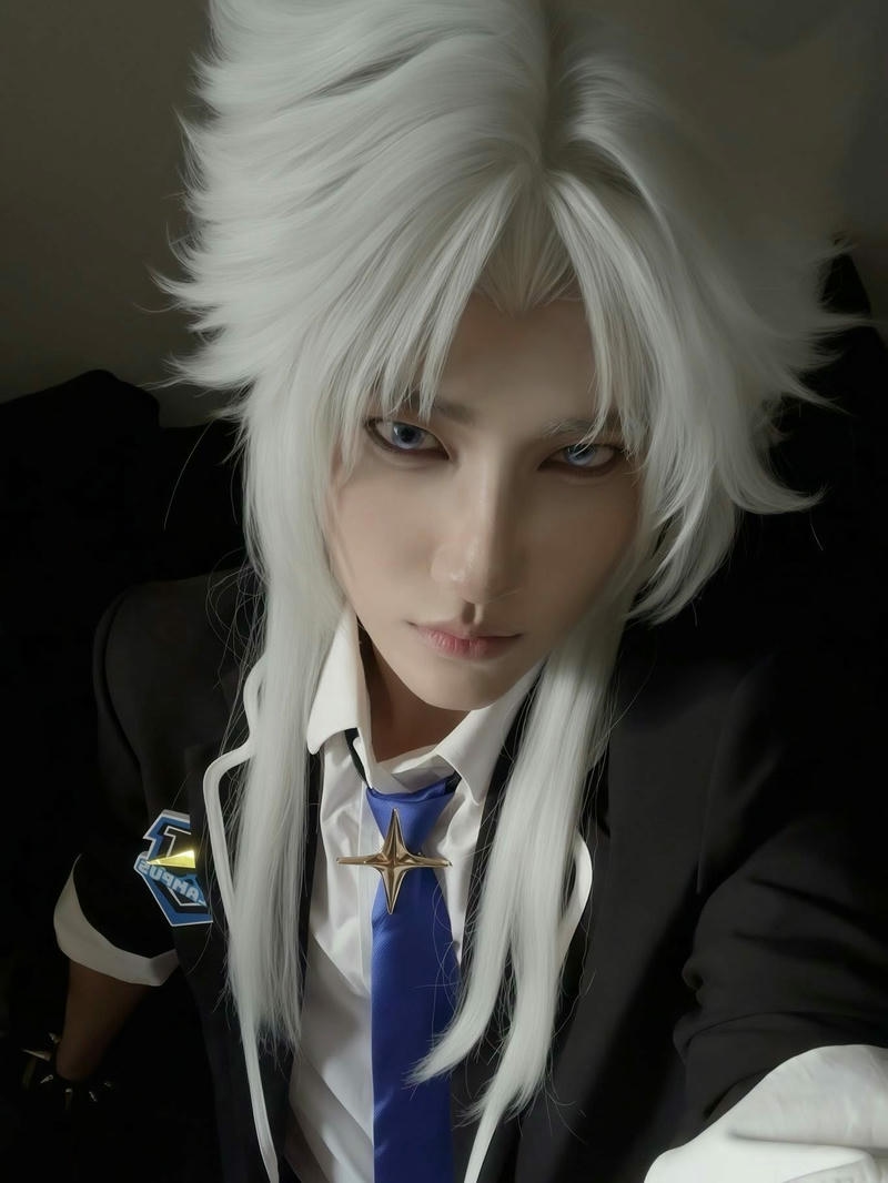 Cosplay liên quân cô gái cầm lồng đèn phép thuật tím