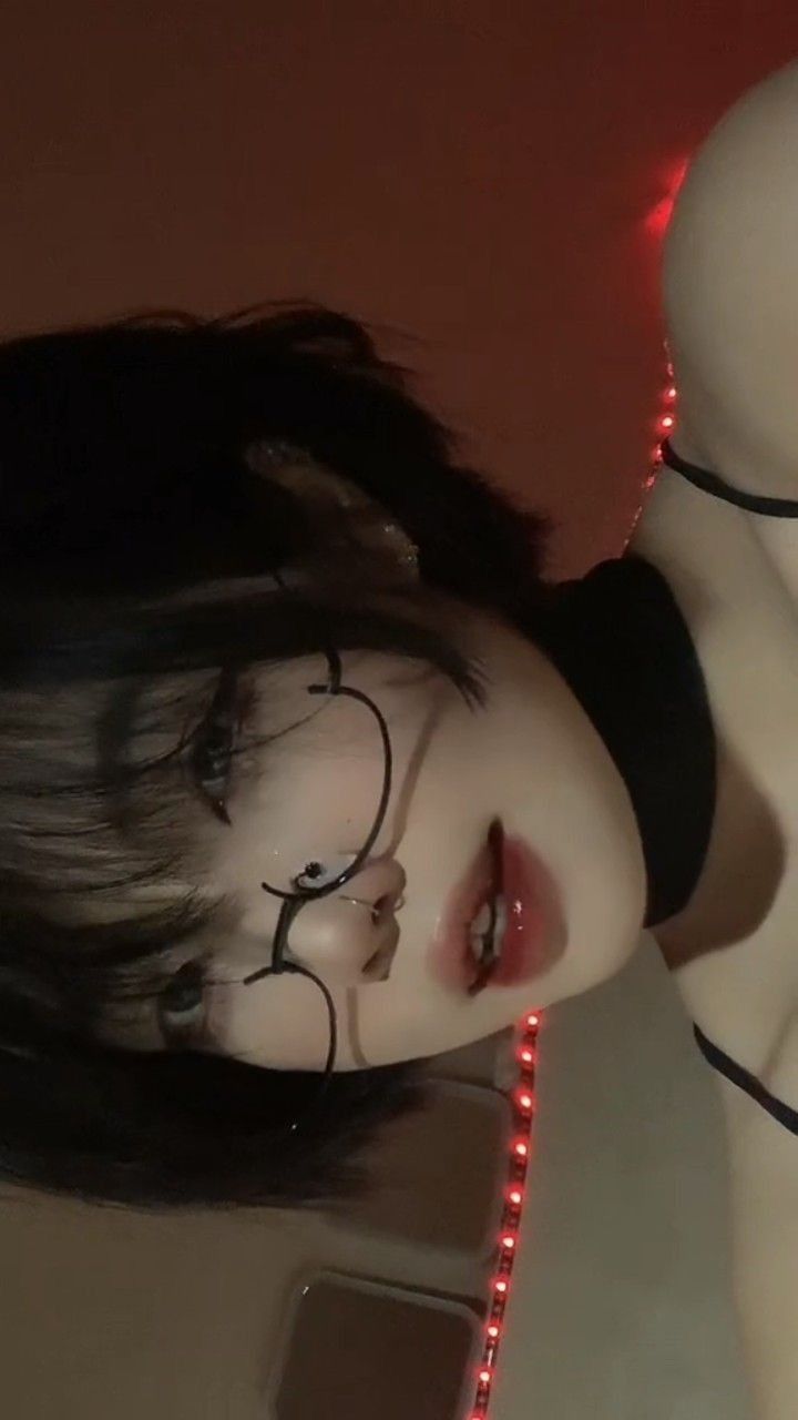 Vẻ đẹp tự nhiên giản dị trong ảnh gái xinh 2k5 khiến lòng người xao động