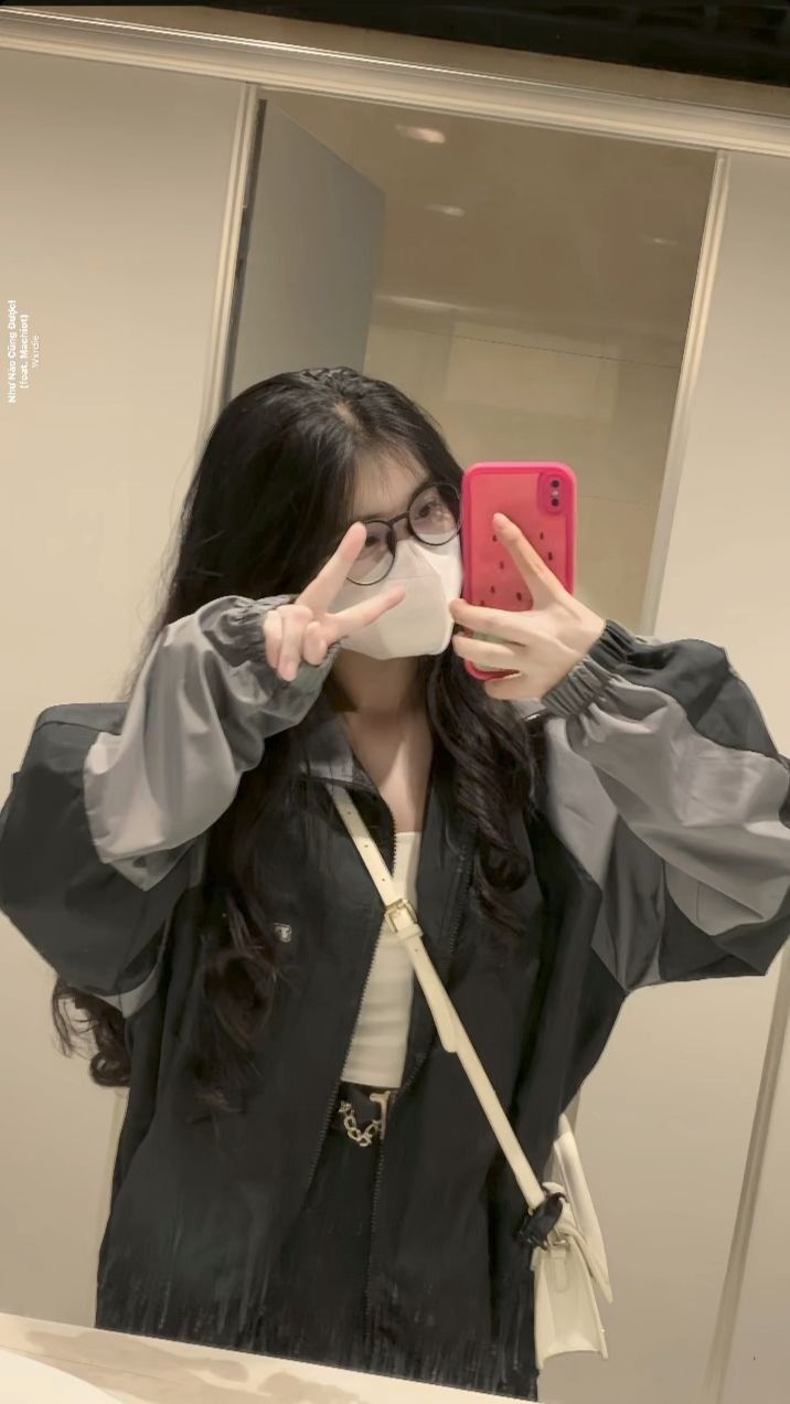 Ảnh gái xinh 2k5 dịu dàng trẻ trung khiến trái tim người xem rung động