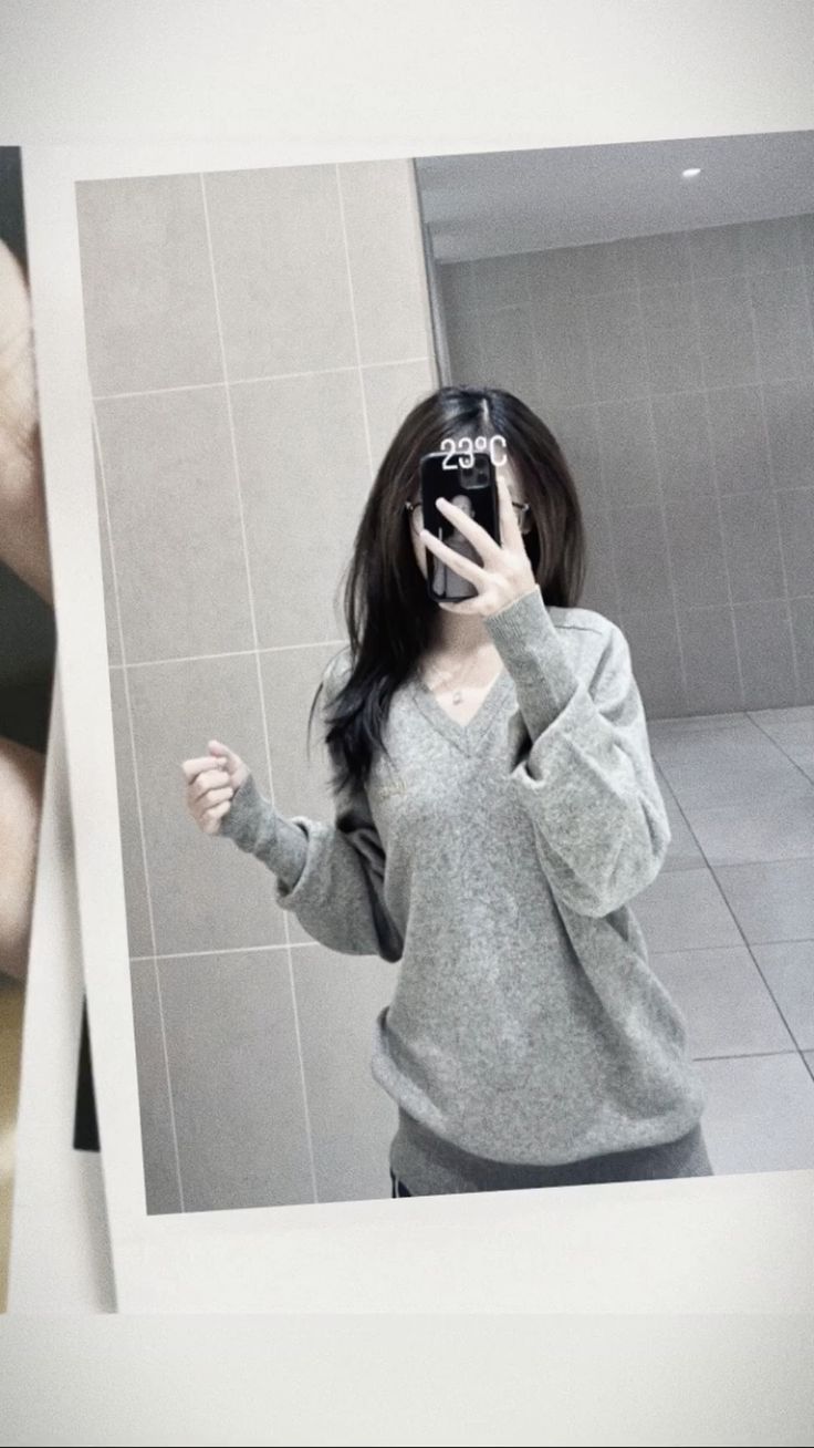 Ảnh gái xinh 2k5 khoe nét đẹp giản dị nhưng vẫn cuốn hút khó cưỡng