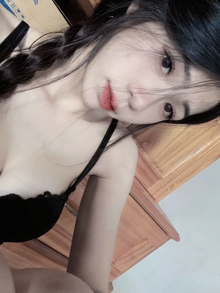 Nét trẻ trung trong ảnh gái xinh 2k5 làm khung hình thêm rực rỡ