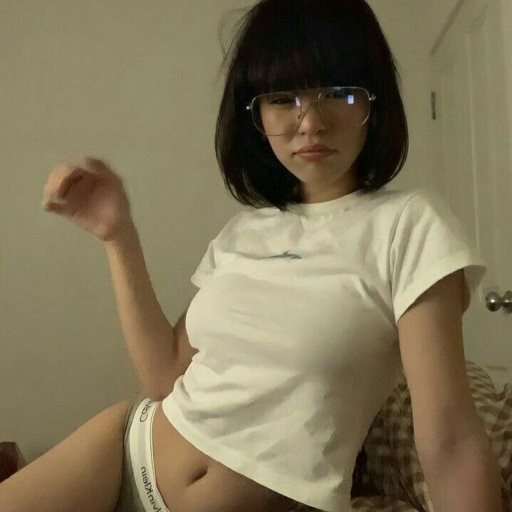 Nét đẹp trẻ trung mộc mạc trong ảnh gái xinh 2k5 cuốn hút ánh nhìn